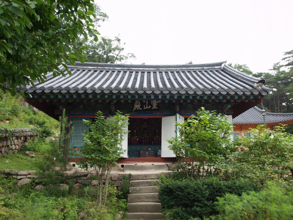 Donghwasa Temple2